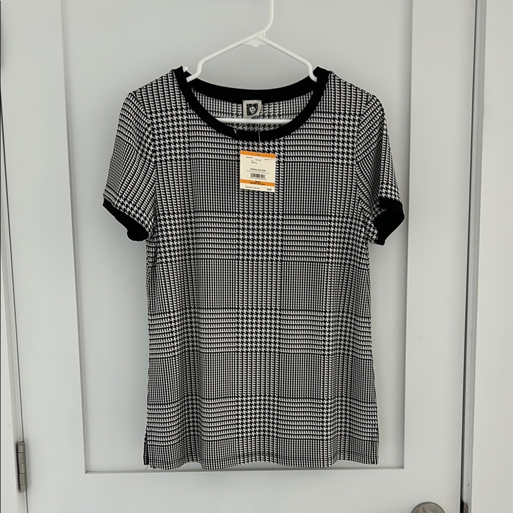 Black and White Houndstooth Women's Top